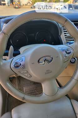 Позашляховик / Кросовер Infiniti FX 37 2012 в 