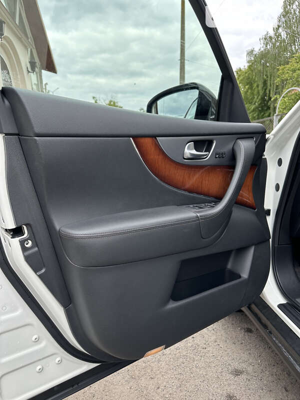 Внедорожник / Кроссовер Infiniti FX 37 2011 в Виннице фото 10 Внедорожник / Кроссовер Infiniti FX 37 2011 в Виннице