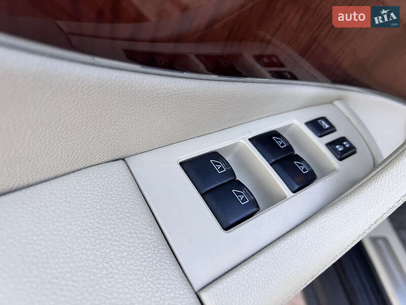 Позашляховик / Кросовер Infiniti FX 37 2012 в Львові