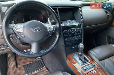 Внедорожник / Кроссовер Infiniti FX 37 2012 в 