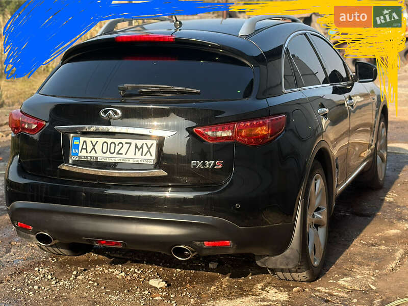 Позашляховик / Кросовер Infiniti FX 37 2011 в Харкові