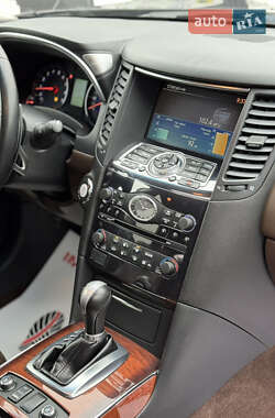 Внедорожник / Кроссовер Infiniti FX 37 2010 в Киеве