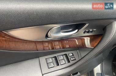 Внедорожник / Кроссовер Infiniti FX 37 2010 в 
