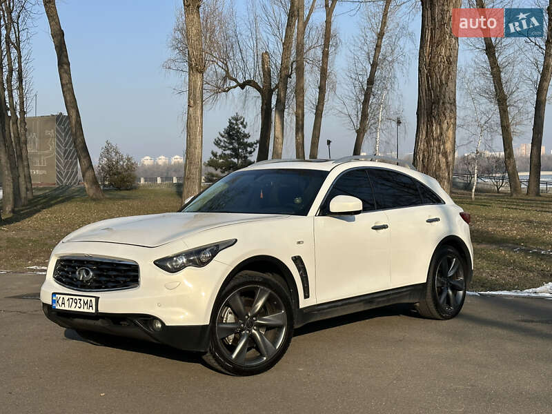 Infiniti FX 37 2011