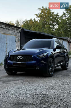 Внедорожник / Кроссовер Infiniti FX 37 2012 в 