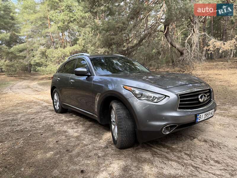 Позашляховик / Кросовер Infiniti FX 37 2012 в Кременчуці