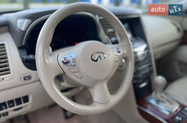 Позашляховик / Кросовер Infiniti FX 37 2010 в 