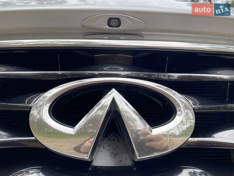 Позашляховик / Кросовер Infiniti FX 37 2010 в Житомирі