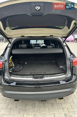 Позашляховик / Кросовер Infiniti FX 37 2011 в 
