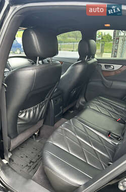 Позашляховик / Кросовер Infiniti FX 37 2011 в 