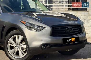 Внедорожник / Кроссовер Infiniti FX 37 2013 в 