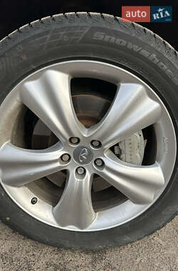 Внедорожник / Кроссовер Infiniti FX 37 2011 в 