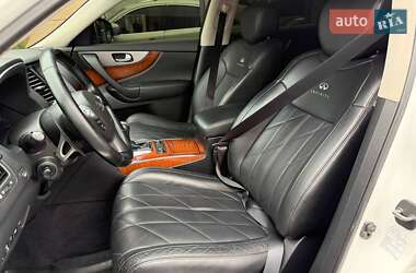 Внедорожник / Кроссовер Infiniti FX 37 2013 в 