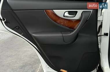 Внедорожник / Кроссовер Infiniti FX 37 2013 в 