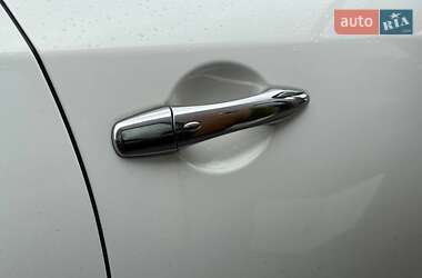 Внедорожник / Кроссовер Infiniti FX 37 2013 в 