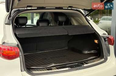 Внедорожник / Кроссовер Infiniti FX 37 2013 в 