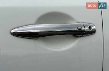Внедорожник / Кроссовер Infiniti FX 37 2013 в 