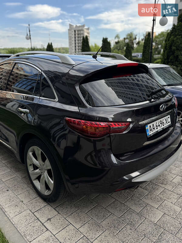 Позашляховик / Кросовер Infiniti FX 37 2010 в Києві