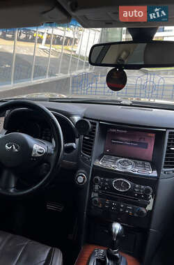 Внедорожник / Кроссовер Infiniti FX 37 2012 в 