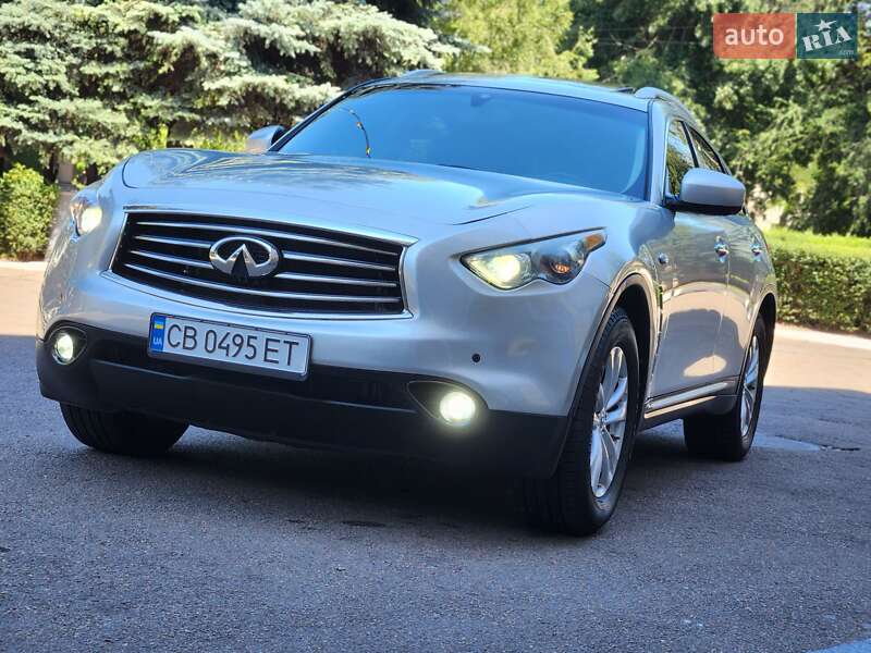 Infiniti FX 37 2013