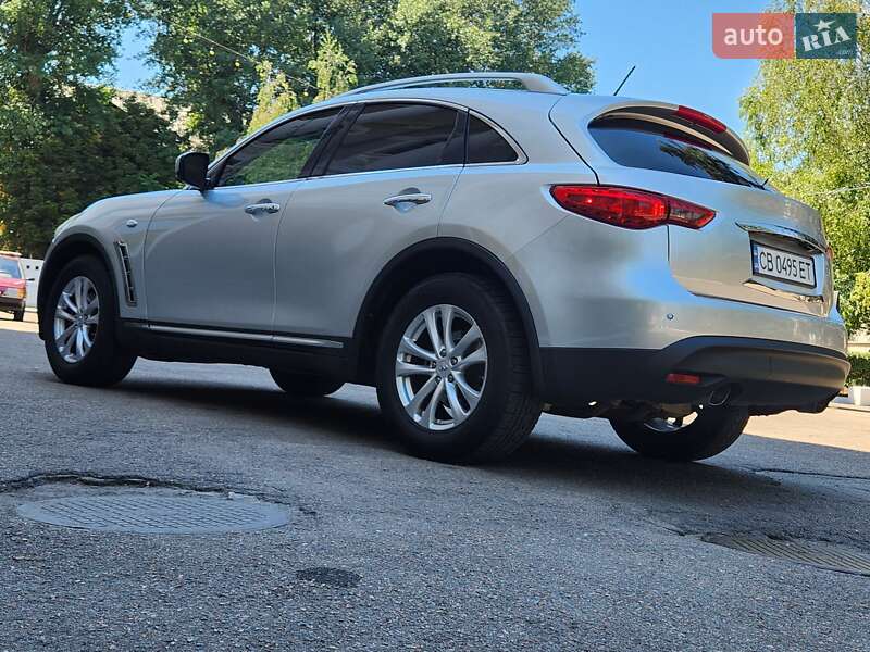 Внедорожник / Кроссовер Infiniti FX 37 2013 в Каменском