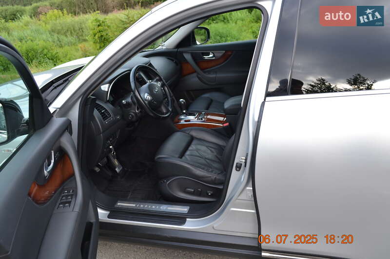 Внедорожник / Кроссовер Infiniti FX 37 2010 в Киеве