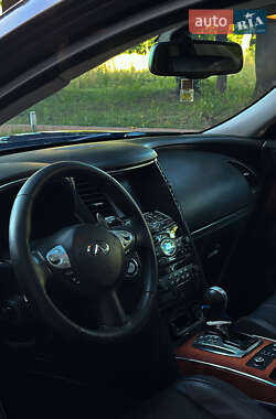 Внедорожник / Кроссовер Infiniti FX 37 2011 в 