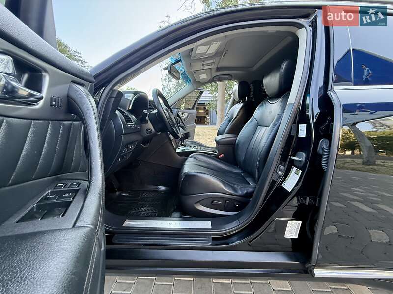 Внедорожник / Кроссовер Infiniti FX 37 2012 в Одессе