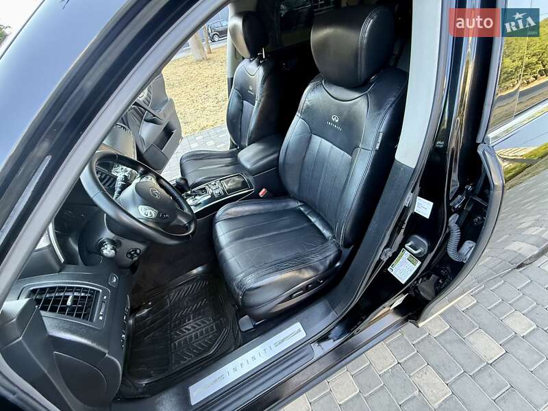 Внедорожник / Кроссовер Infiniti FX 37 2012 в Одессе