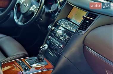 Внедорожник / Кроссовер Infiniti FX 37 2011 в 