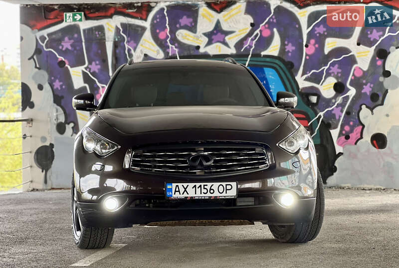 Внедорожник / Кроссовер Infiniti FX 37 2011 в Харькове