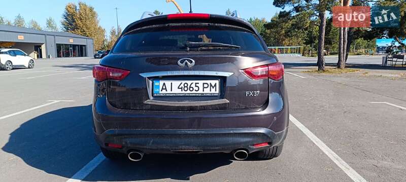 Позашляховик / Кросовер Infiniti FX 37 2010 в Києві