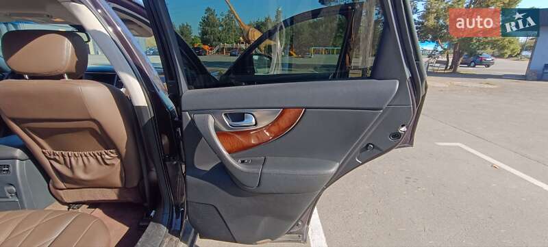 Позашляховик / Кросовер Infiniti FX 37 2010 в Києві
