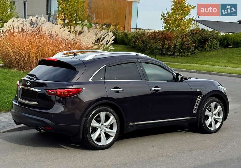Infiniti FX 37 2011