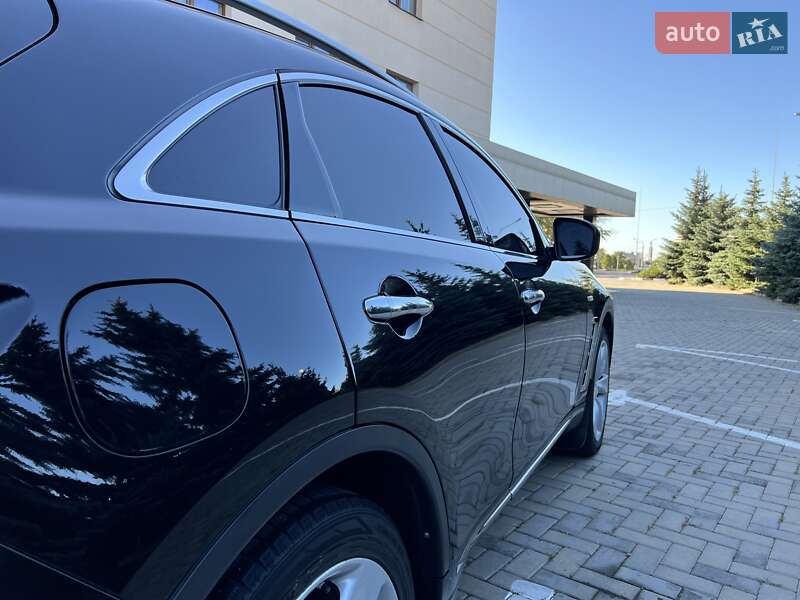 Внедорожник / Кроссовер Infiniti FX 37 2011 в Харькове