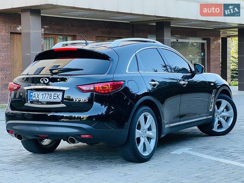 Внедорожник / Кроссовер Infiniti FX 37 2011 в Харькове