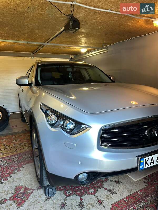 Внедорожник / Кроссовер Infiniti FX 37 2010 в Черкассах