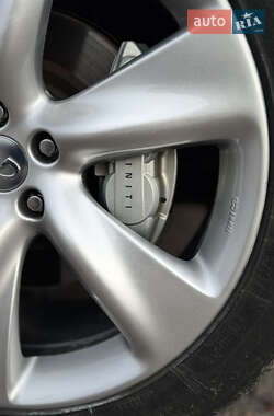 Внедорожник / Кроссовер Infiniti FX 37 2010 в 