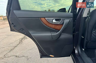 Внедорожник / Кроссовер Infiniti FX 37 2010 в 