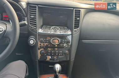 Внедорожник / Кроссовер Infiniti FX 37 2010 в 