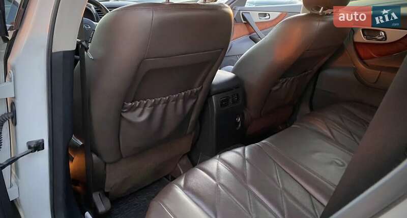 Позашляховик / Кросовер Infiniti FX 37 2013 в Львові