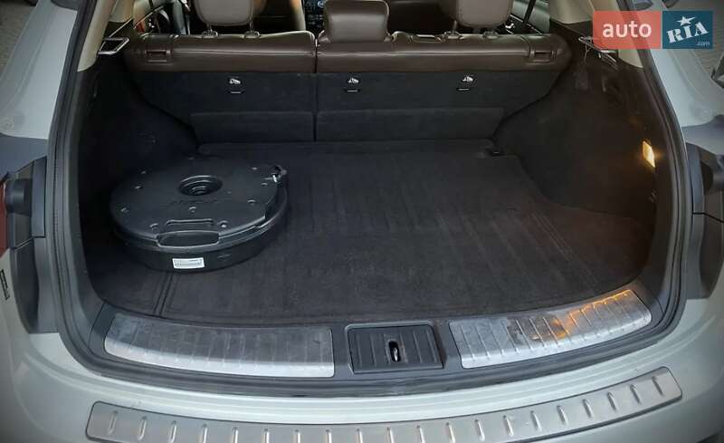 Позашляховик / Кросовер Infiniti FX 37 2013 в Львові