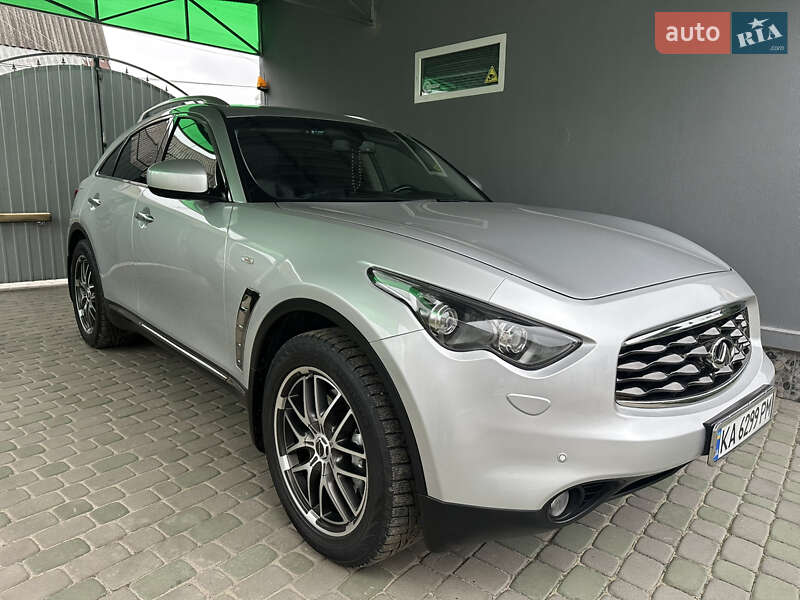 Внедорожник / Кроссовер Infiniti FX 37 2010 в Черкассах