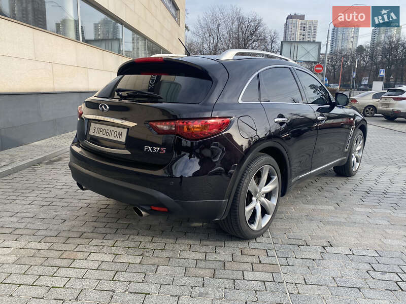 Внедорожник / Кроссовер Infiniti FX 37 2012 в Киеве