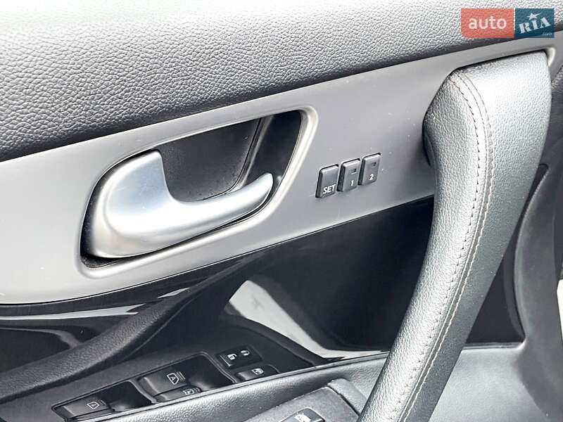 Внедорожник / Кроссовер Infiniti FX 37 2012 в Киеве