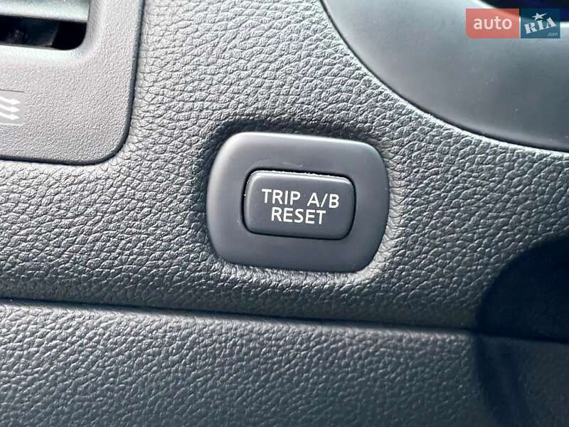 Внедорожник / Кроссовер Infiniti FX 37 2012 в Киеве