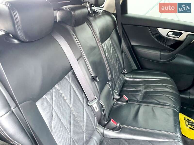 Внедорожник / Кроссовер Infiniti FX 37 2012 в Киеве