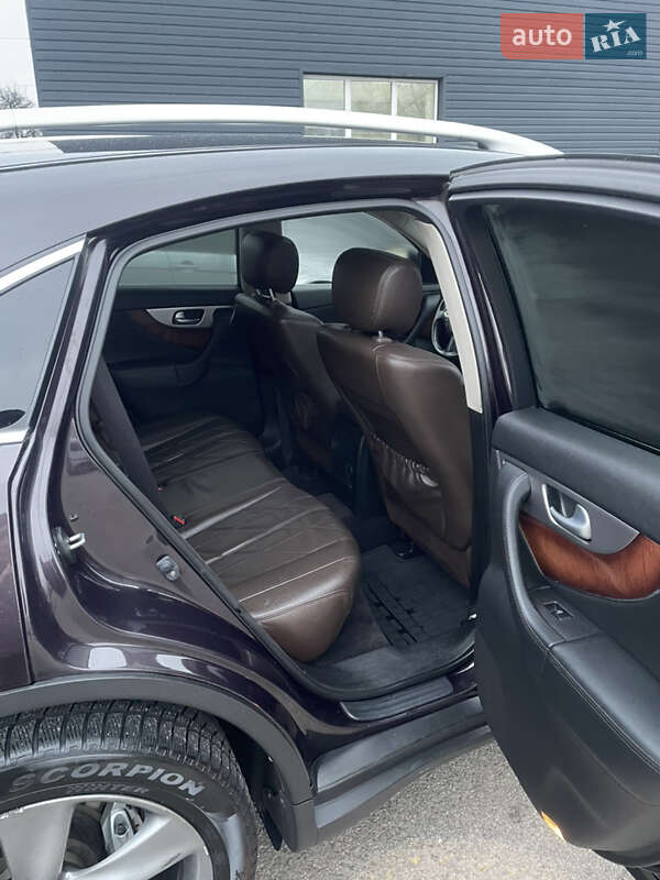 Позашляховик / Кросовер Infiniti FX 37 2011 в Чернігові