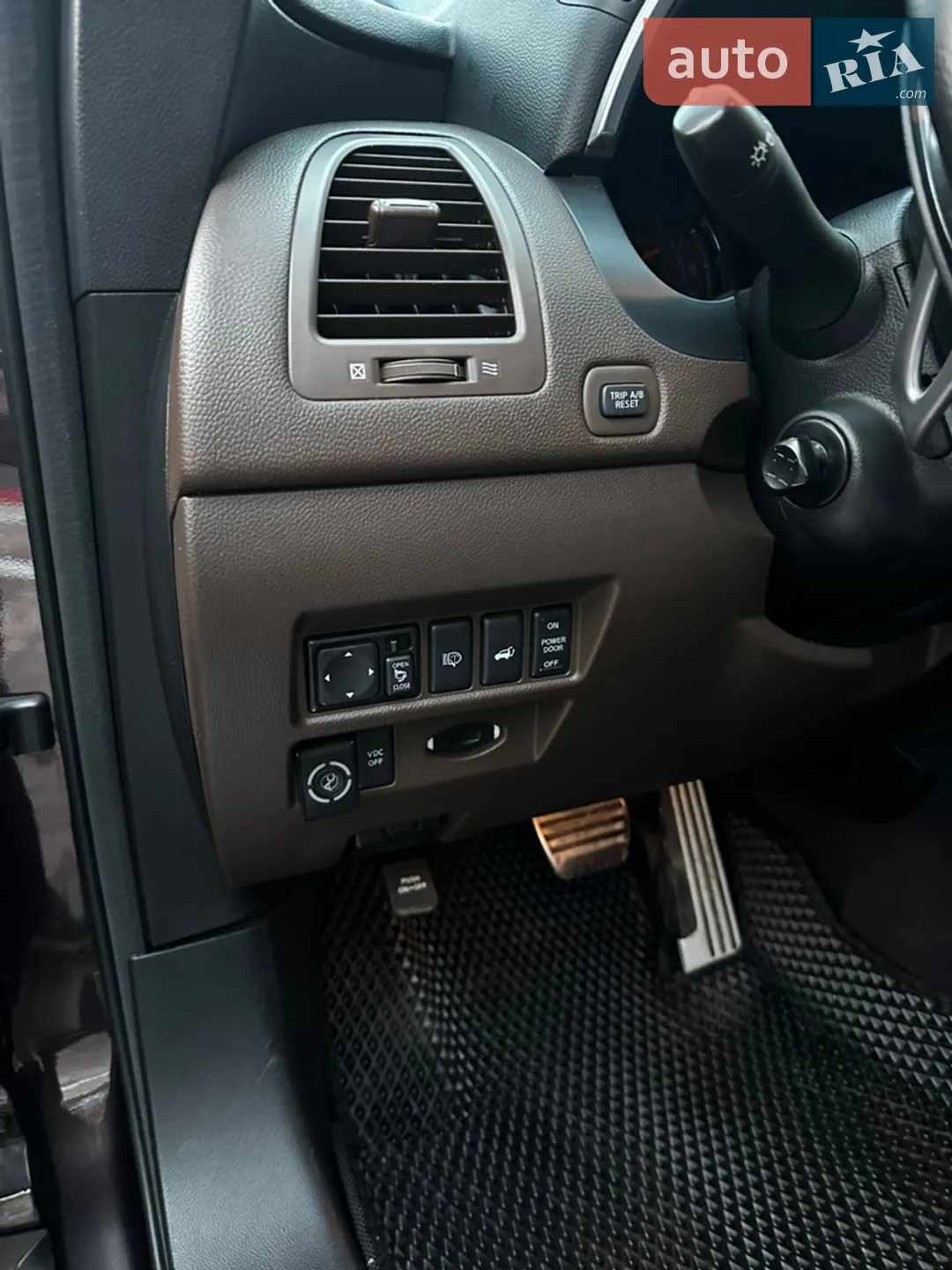 2011 Infiniti FX - мініатюра 24