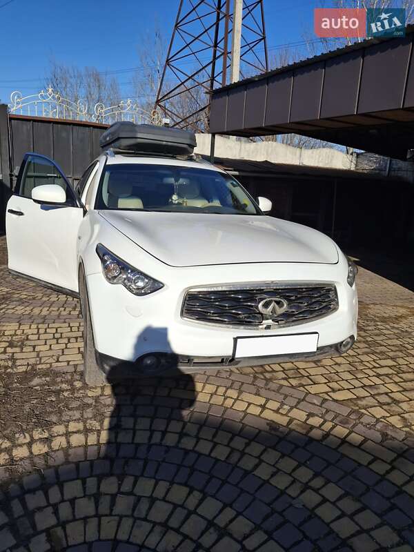 Infiniti FX 37 2010